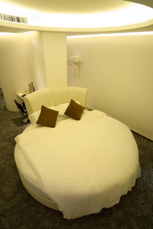 Taizhou Aix Huangyan Hotel Exterior photo